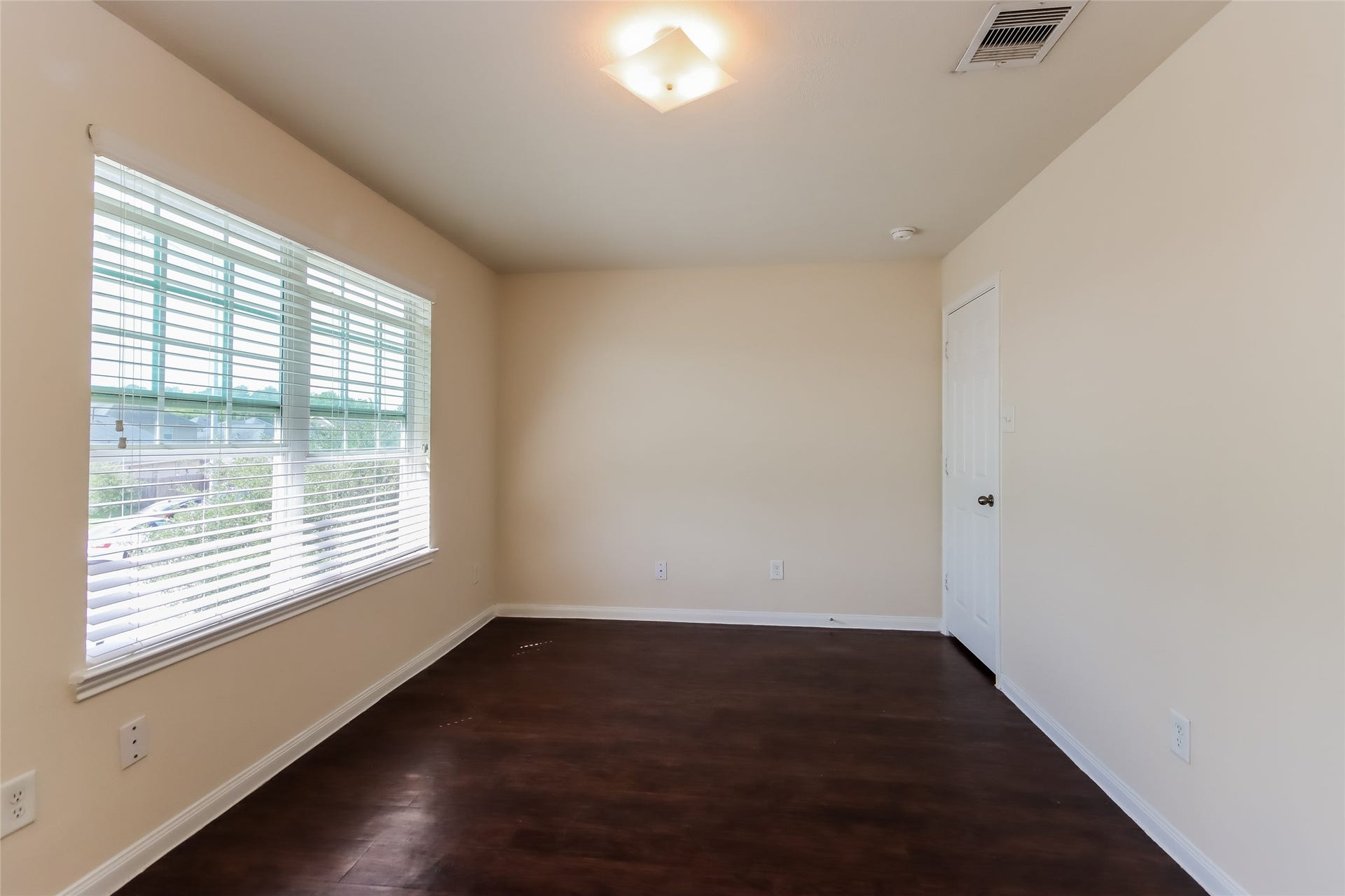 Photos may be representative of the floor plan and not the exact home. Finishes, layout, and features of the actual property for lease may vary.