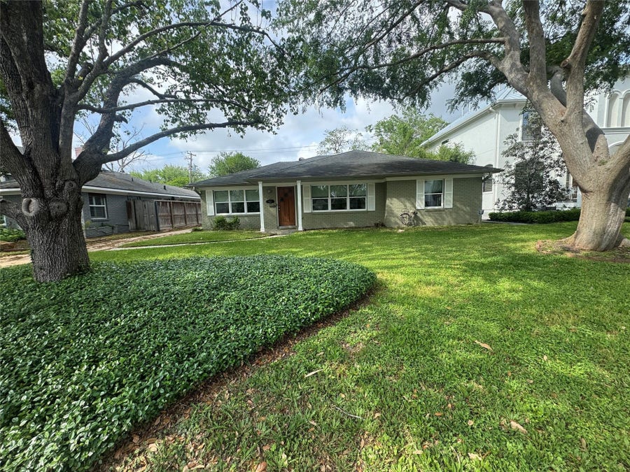 Property photo for 4022 Drummond Street, Houston, TX
