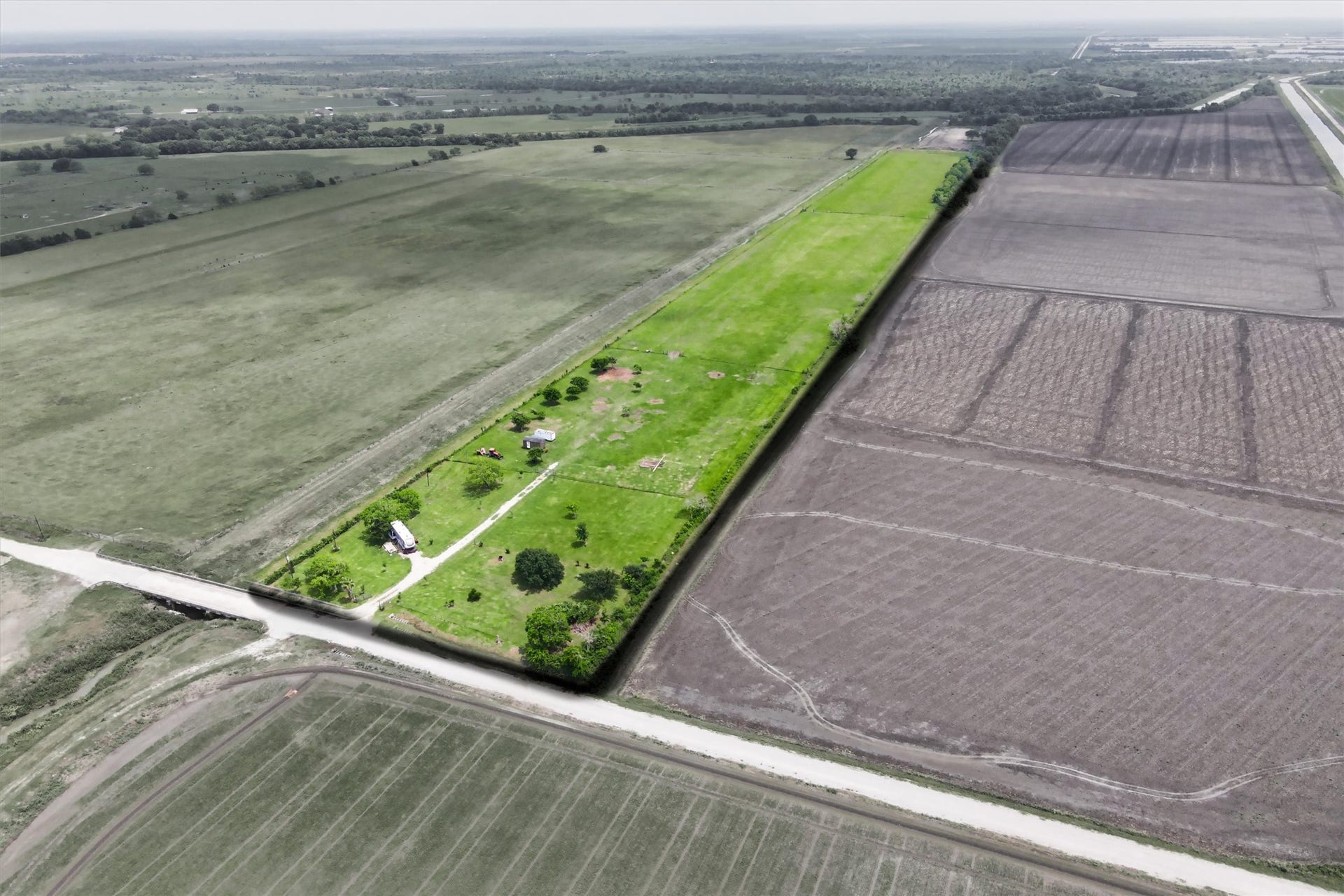 8007 County Road 170, Alvin, TX 77511 8007 County Road 170, Alvin, TX 77511