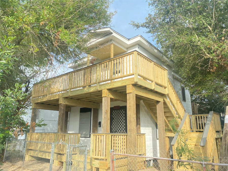 Property photo for 5618 Avenue L, #UP, Galveston, TX