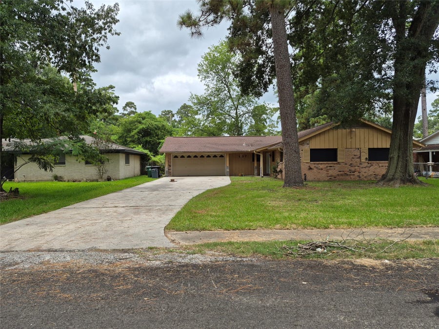 Property photo for 207 Loon River Drive, Huffman, TX