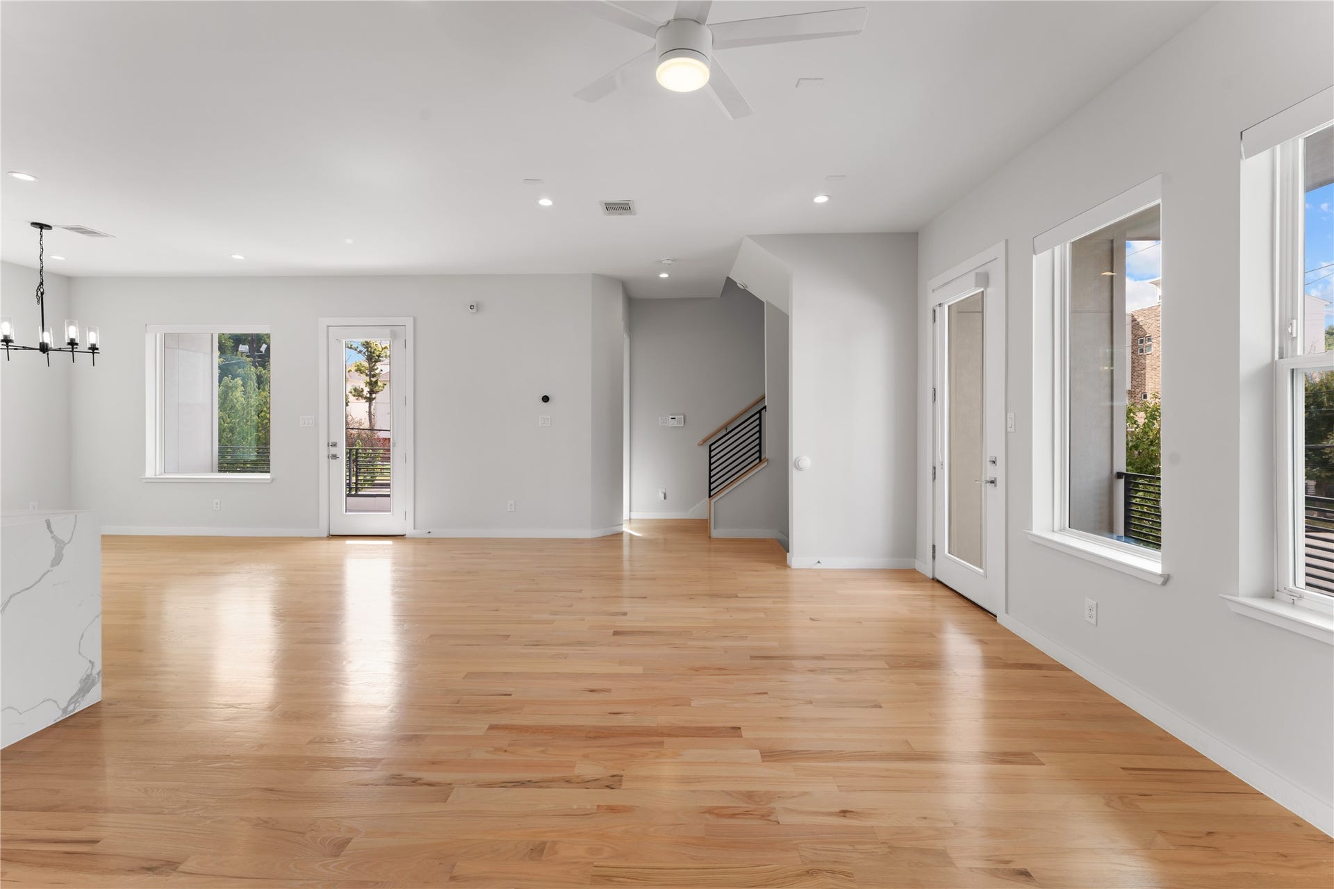 1504 Sabine Street, Houston, TX 77007 1504 Sabine Street, Houston, TX 77007