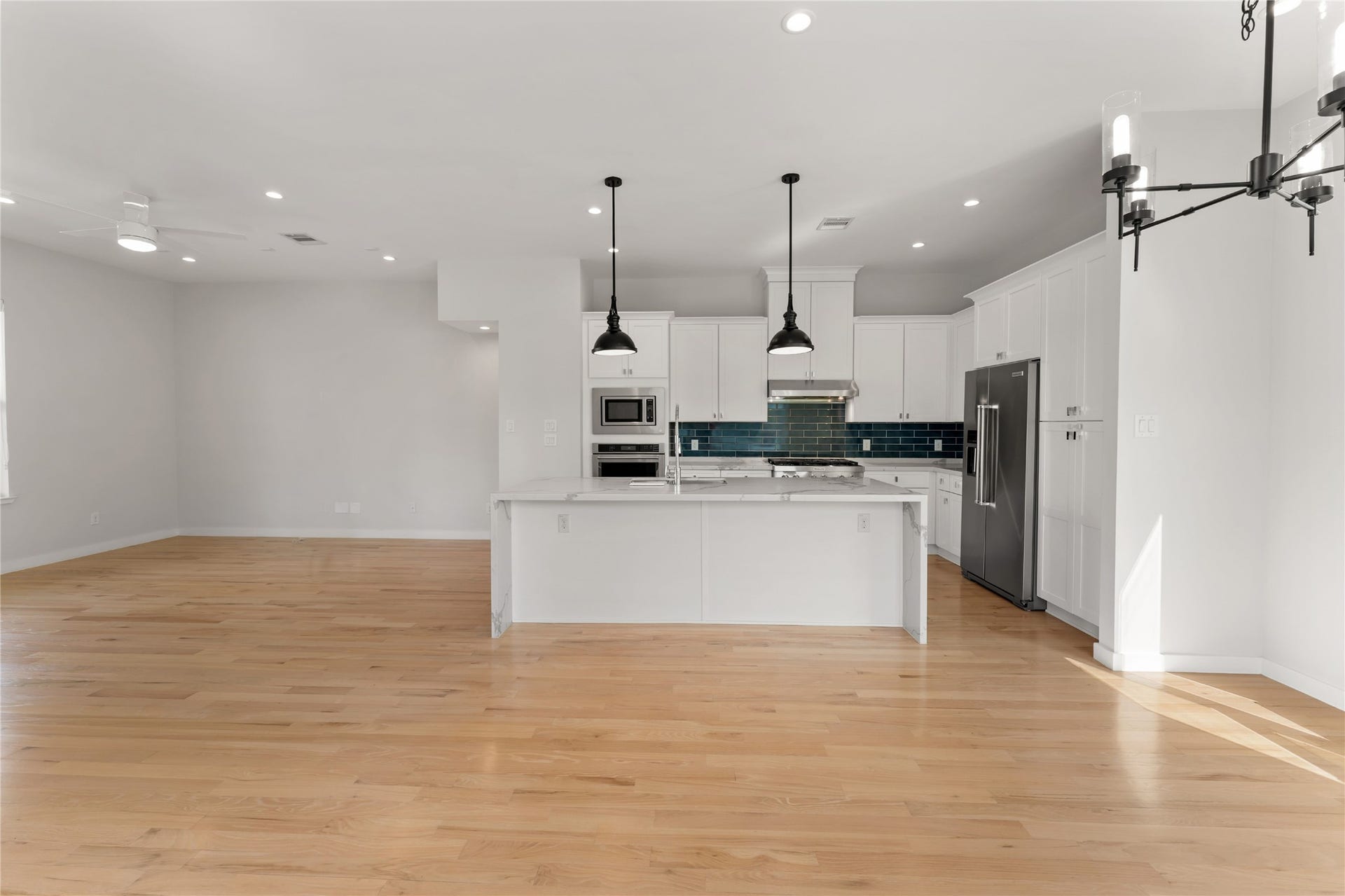 1504 Sabine Street, Houston, TX 77007 1504 Sabine Street, Houston, TX 77007