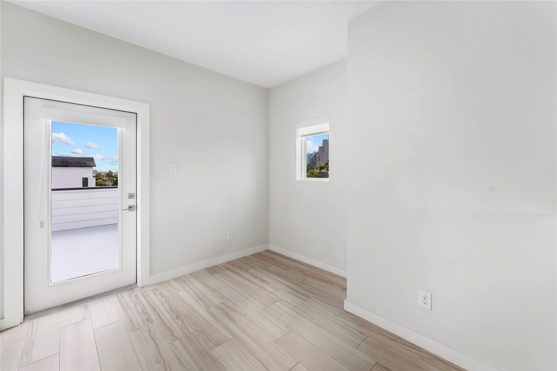 1504 Sabine Street, Houston, TX 77007 1504 Sabine Street, Houston, TX 77007