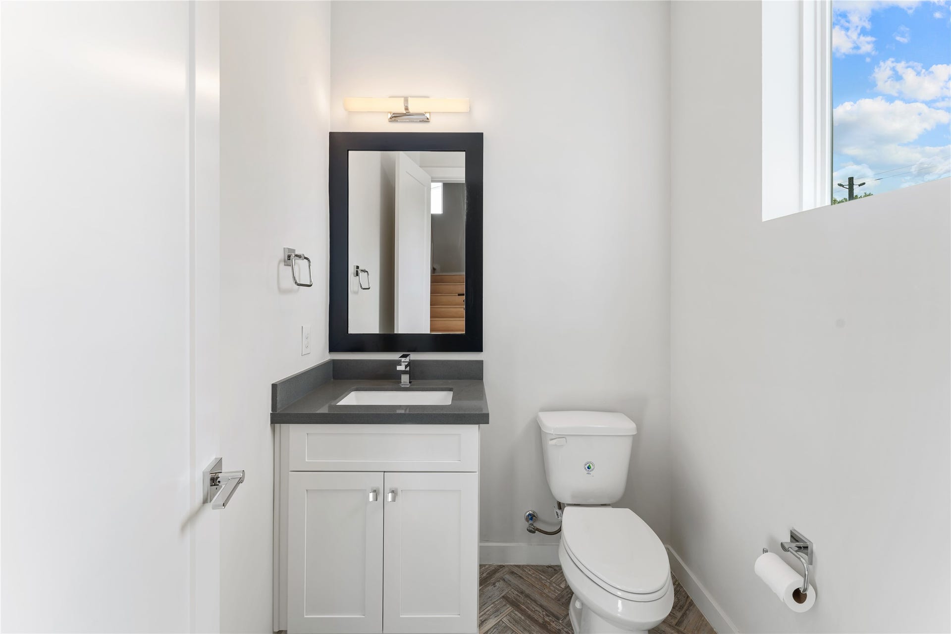 1504 Sabine Street, Houston, TX 77007 1504 Sabine Street, Houston, TX 77007