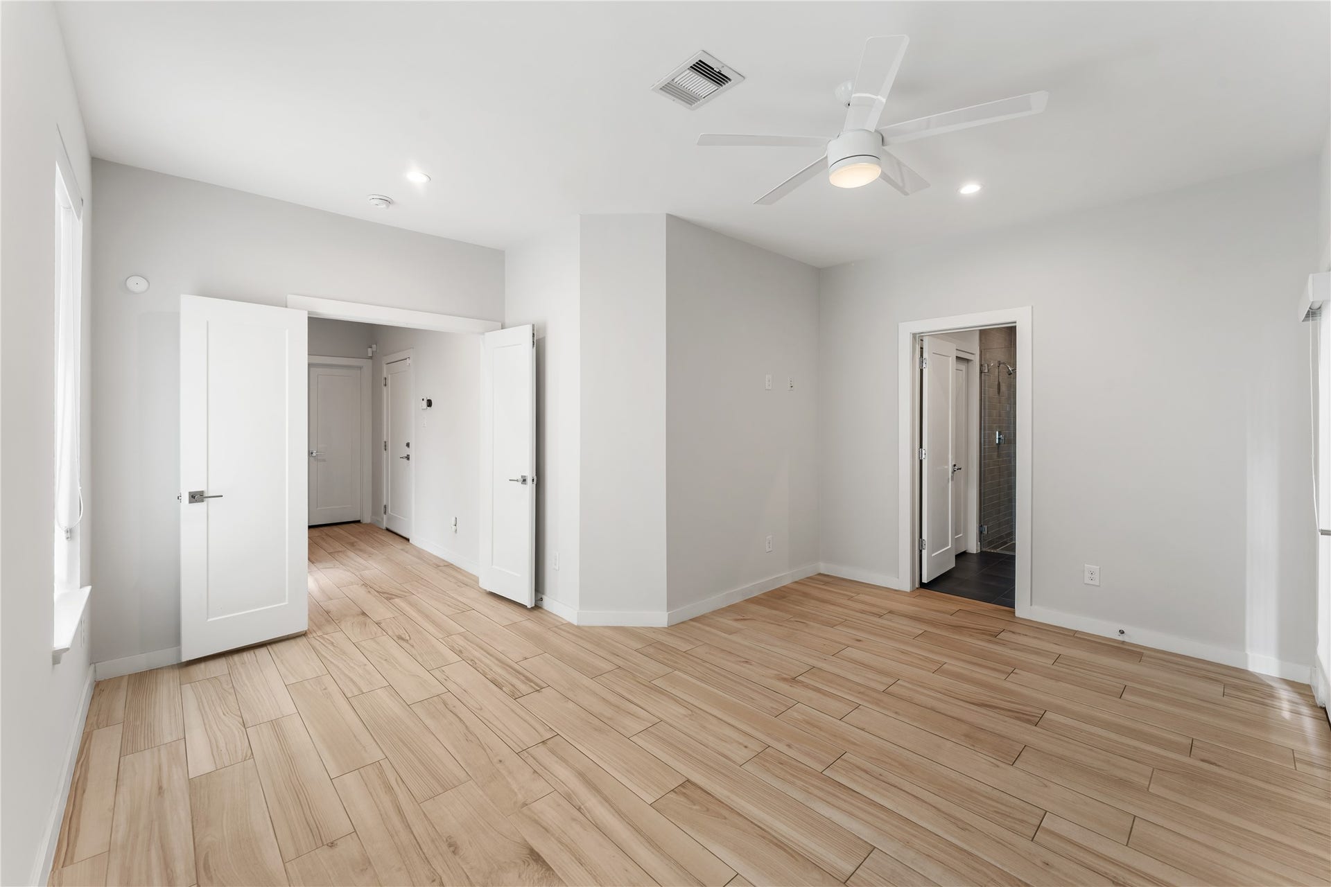 1504 Sabine Street, Houston, TX 77007 1504 Sabine Street, Houston, TX 77007