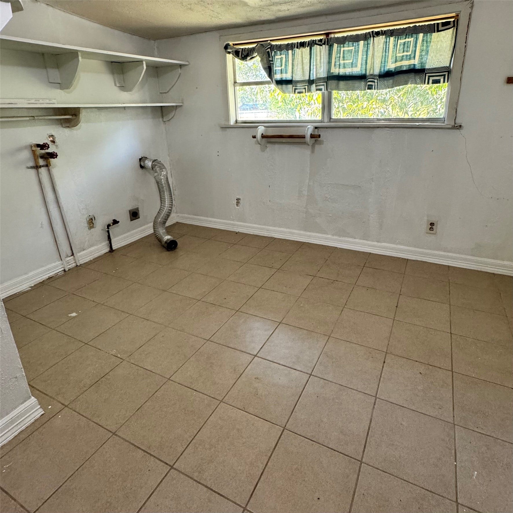 2715 E Cedar Bayou Lynchburg Road, Baytown, TX 77521
