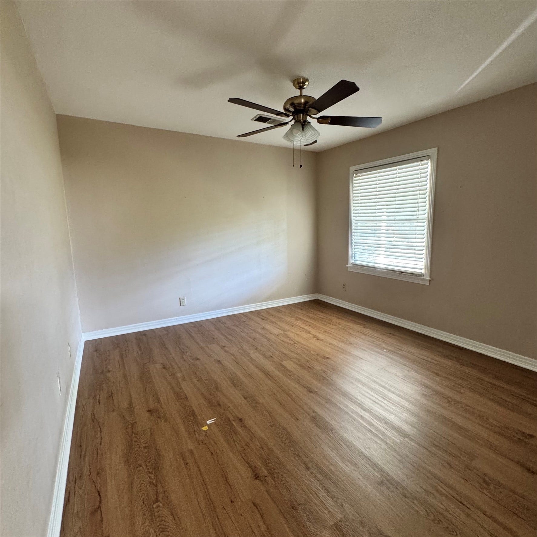 2715 E Cedar Bayou Lynchburg Road, Baytown, TX 77521