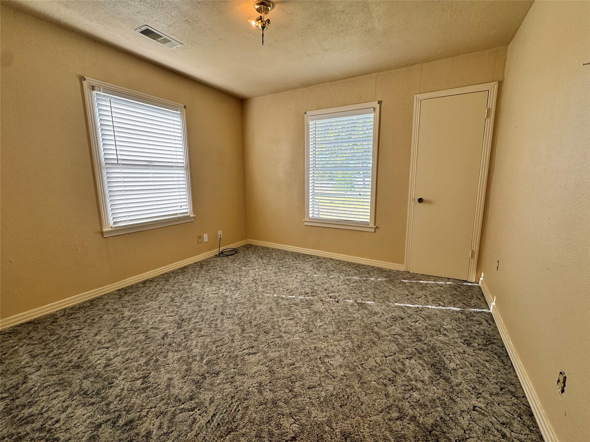 2715 E Cedar Bayou Lynchburg Road, Baytown, TX 77521