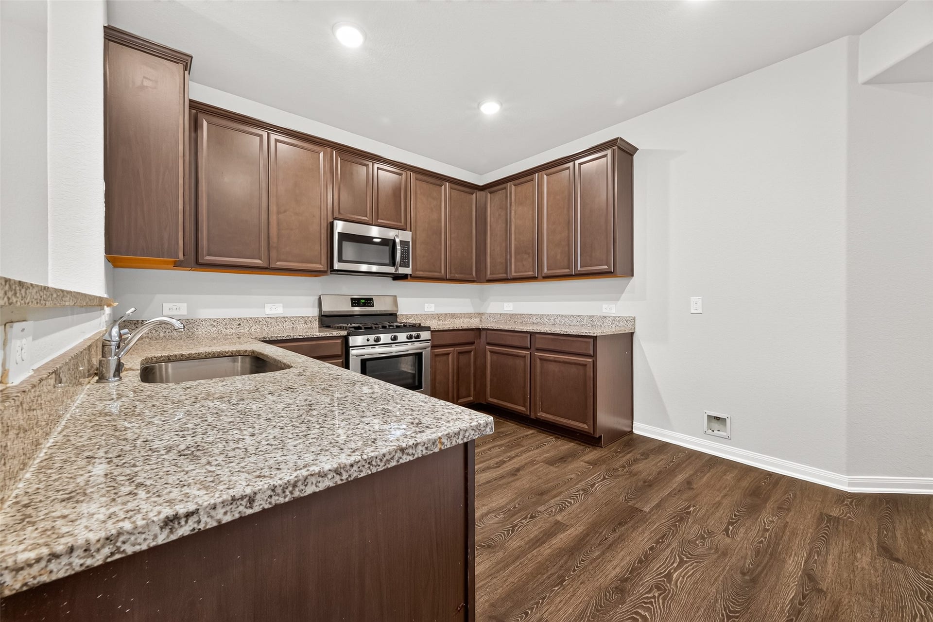 16605 Merry Pines Drive, Conroe, TX 77302 16605 Merry Pines Drive, Conroe, TX 77302