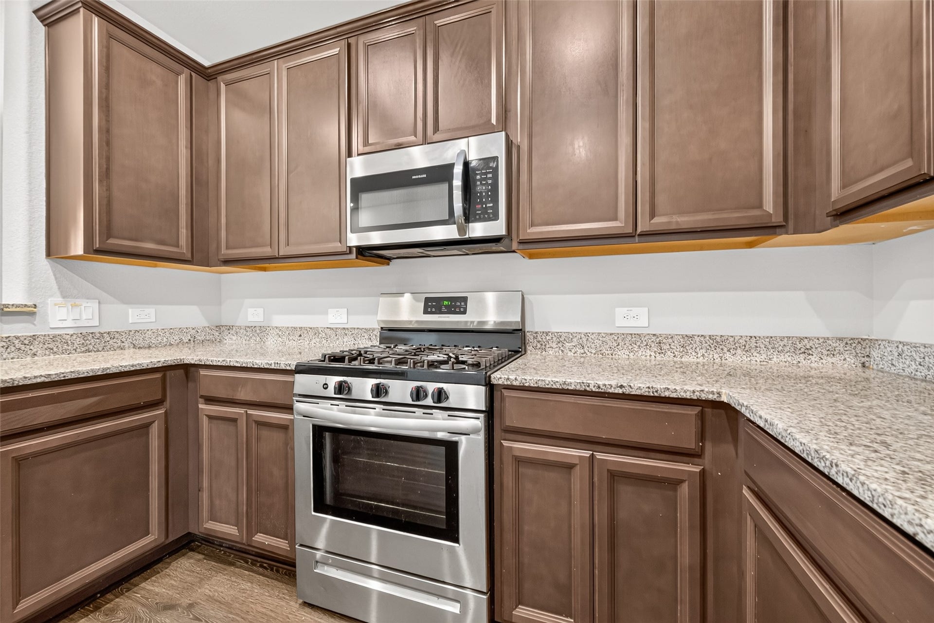 16605 Merry Pines Drive, Conroe, TX 77302 16605 Merry Pines Drive, Conroe, TX 77302