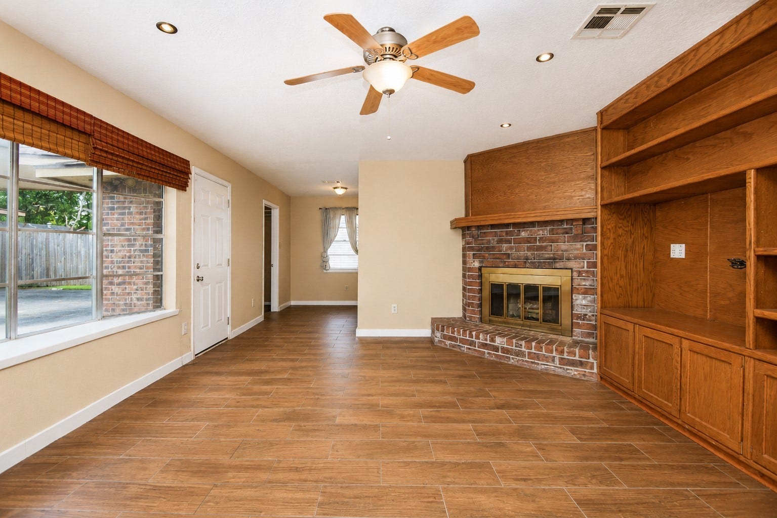 16730 Townes Road, Friendswood, TX 77546 16730 Townes Road, Friendswood, TX 77546