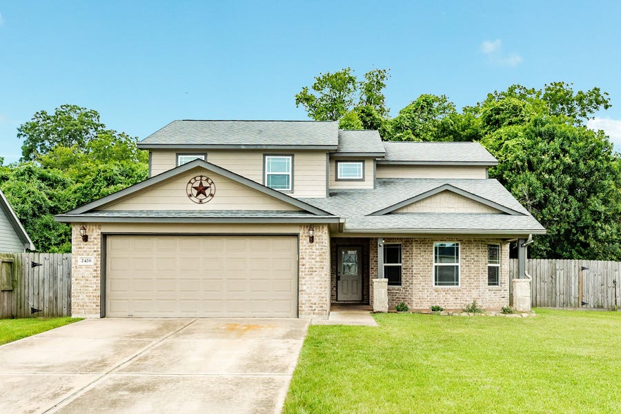 Property photo for 2426 Ridgewood Drive, West Columbia, TX