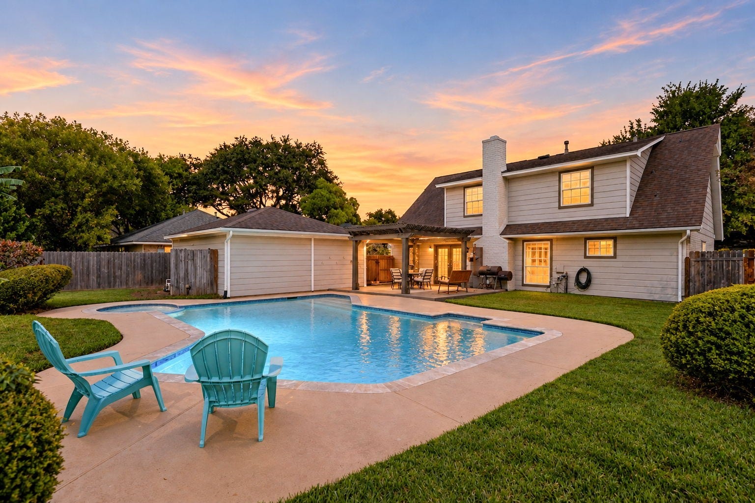 3507 Rolling Green Lane, Missouri City, TX 77459 Sunset view of the recently redone pool and beautifully maintained backyard.