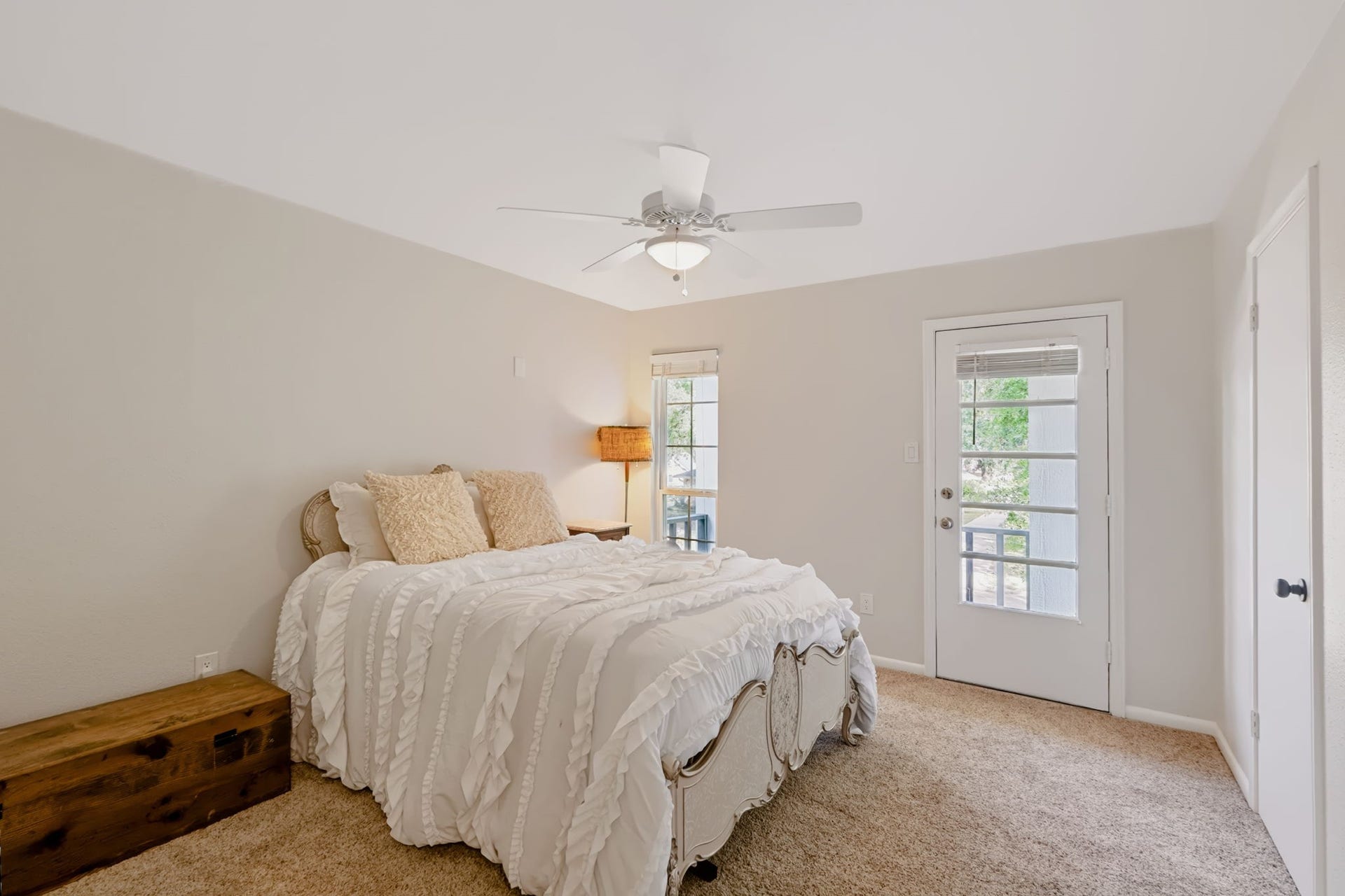3507 Rolling Green Lane, Missouri City, TX 77459 Spacious secondary bedroom featuring direct outdoor access.