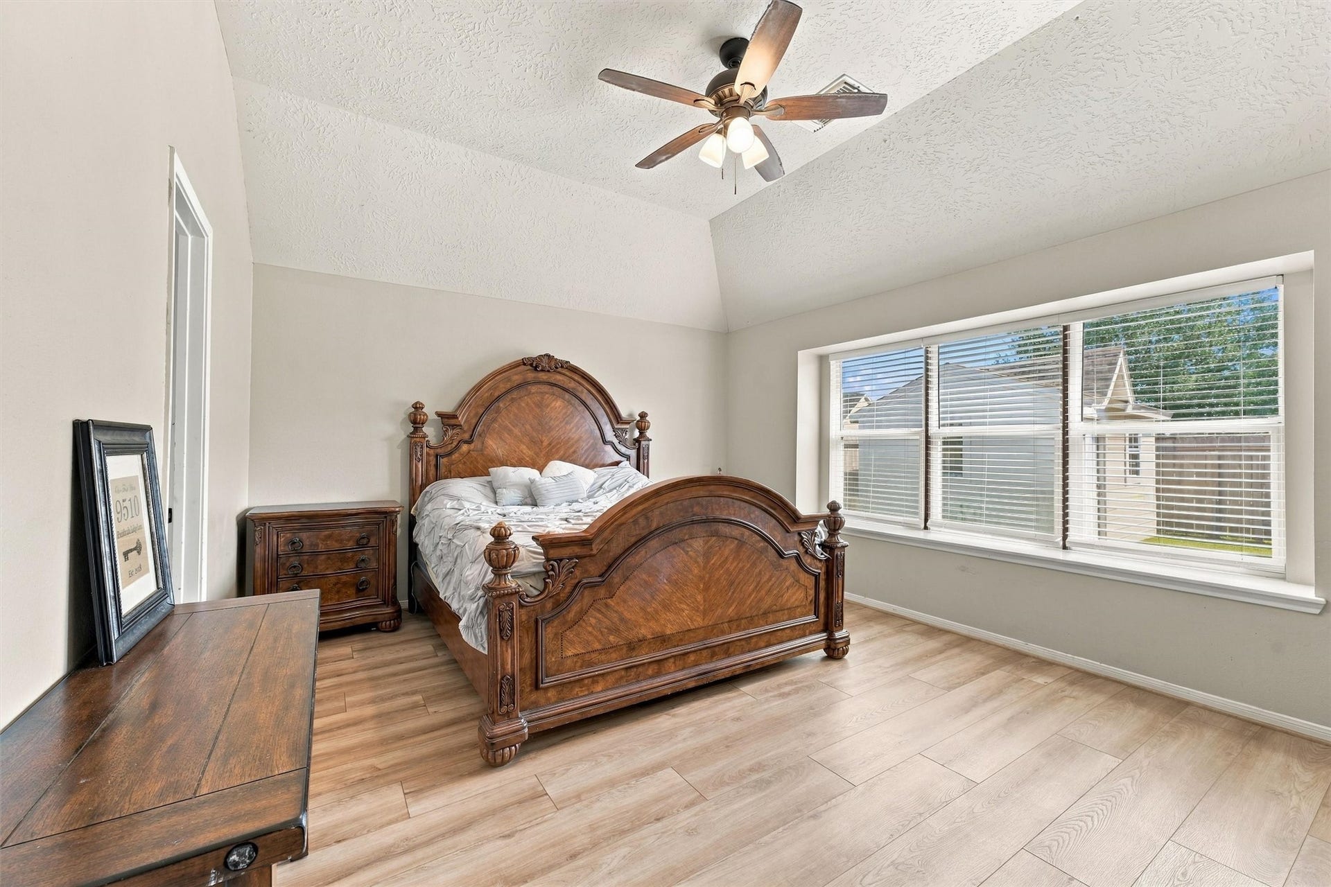 9510 Paintbrush Ledge Lane, Pearland, TX 77089 9510 Paintbrush Ledge Lane, Pearland, TX 77089