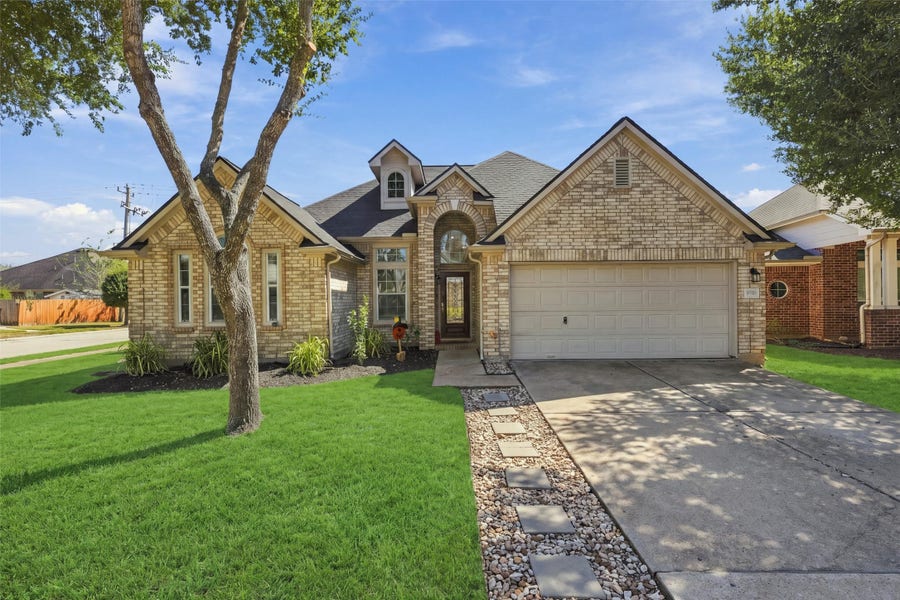 Property photo for 9510 Paintbrush Ledge Lane, Pearland, TX