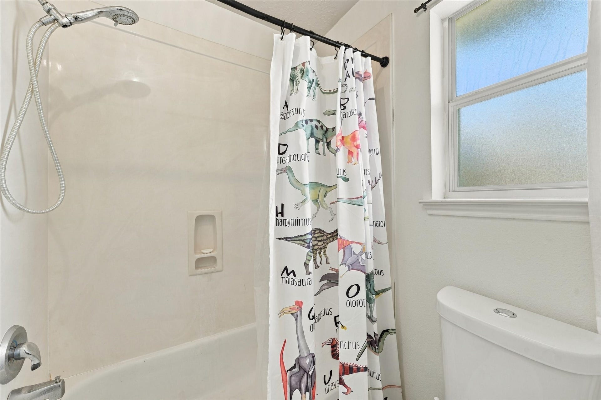 9510 Paintbrush Ledge Lane, Pearland, TX 77089 9510 Paintbrush Ledge Lane, Pearland, TX 77089