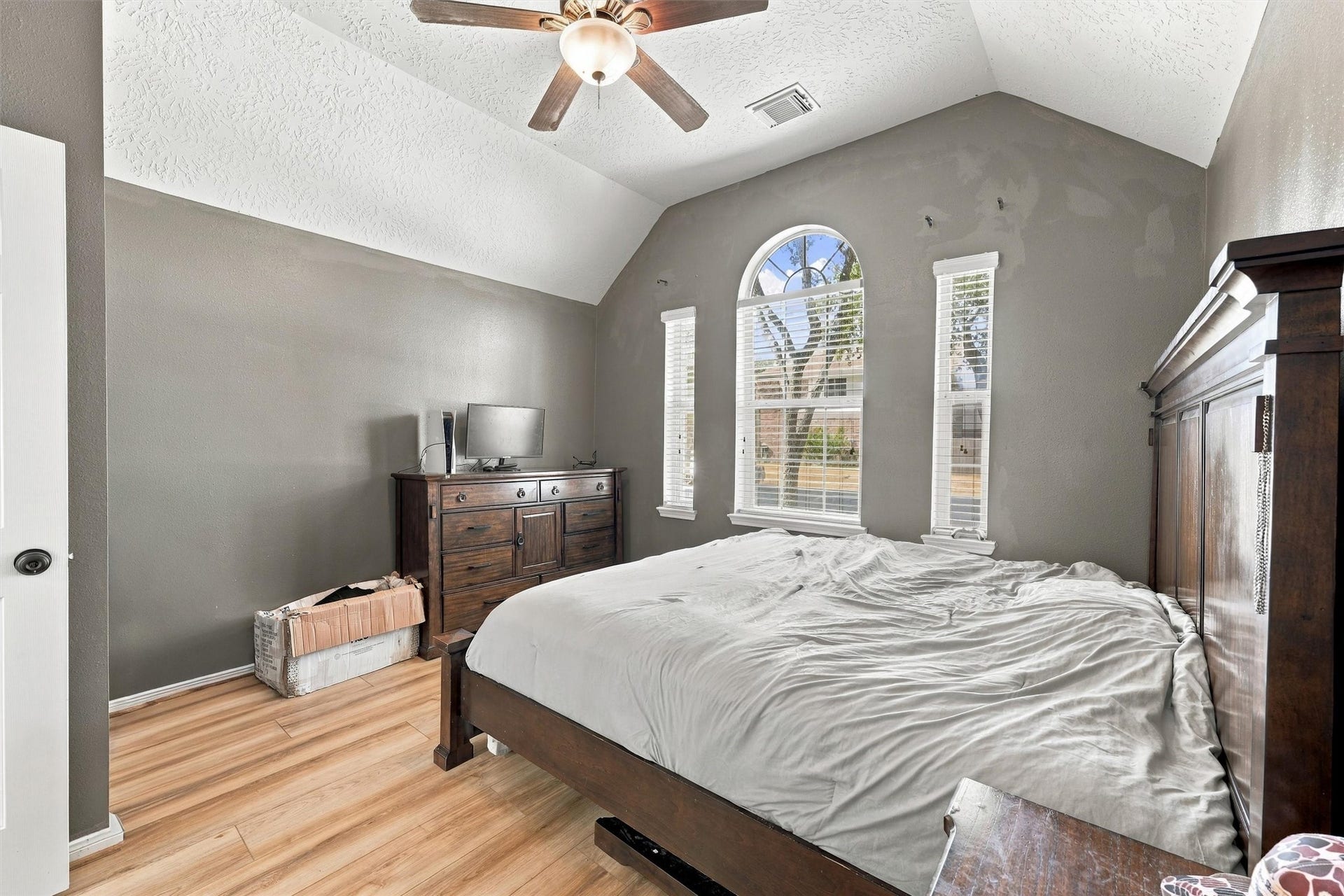 9510 Paintbrush Ledge Lane, Pearland, TX 77089 9510 Paintbrush Ledge Lane, Pearland, TX 77089