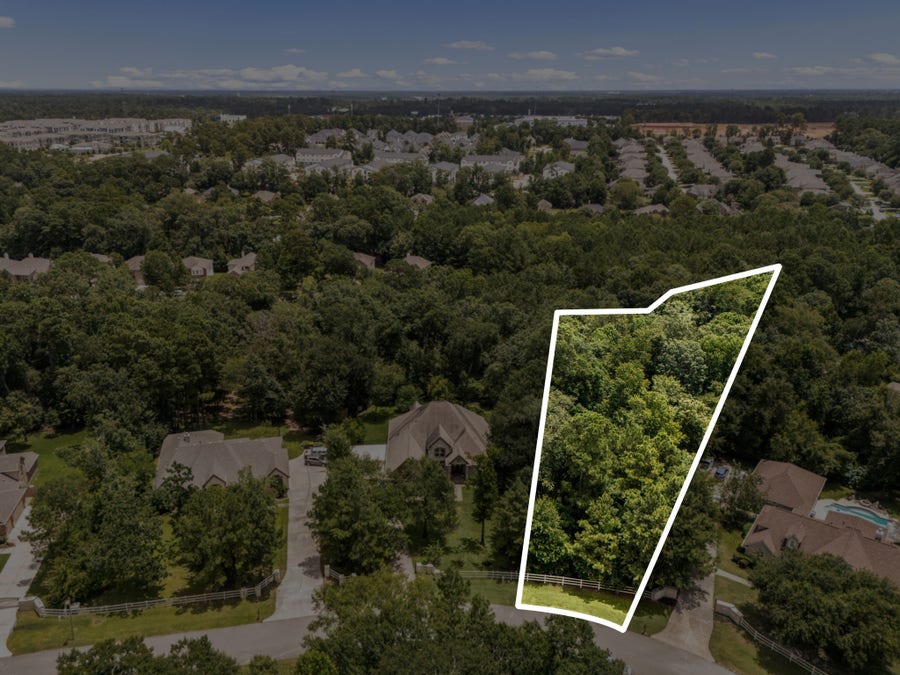 Property photo for 1902 Boulder Ridge Drive, Conroe, TX