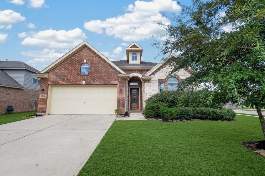Property photo for 18590 Legend Oaks Drive, Magnolia, TX