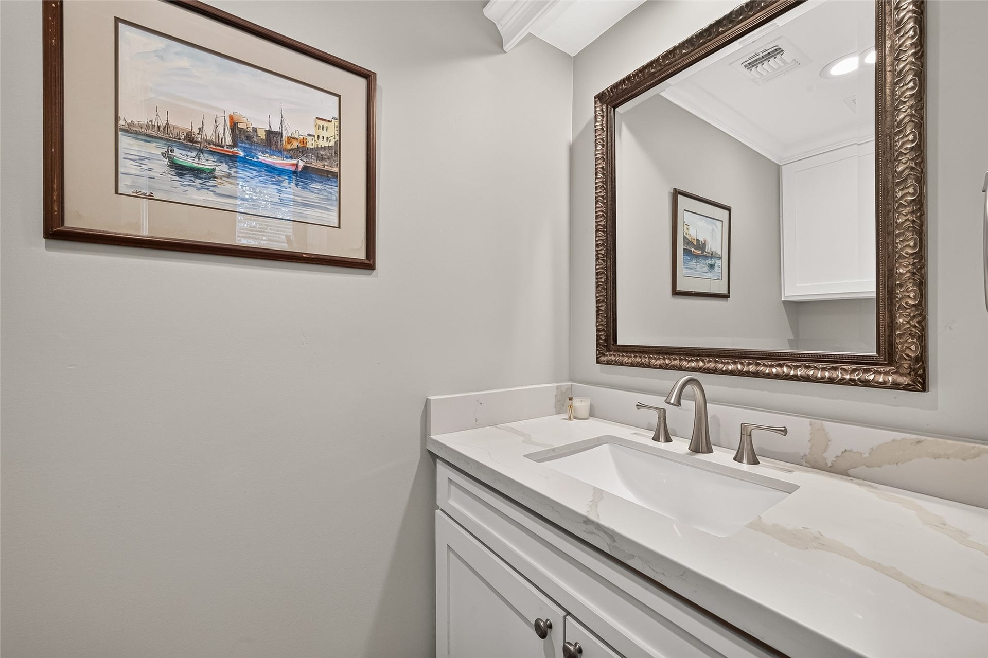 1122 Daria Drive, Houston, TX 77079 Half bath on the first floor.