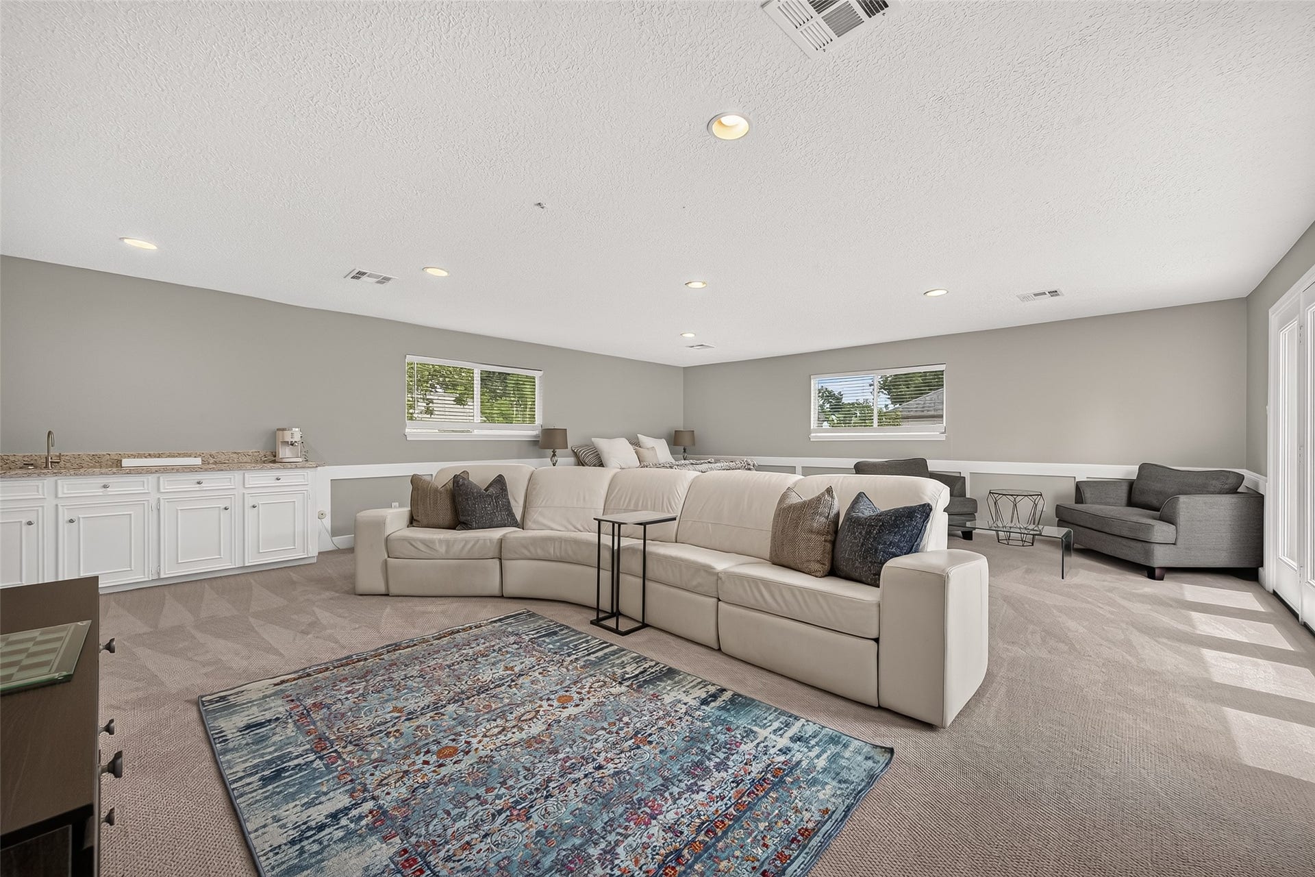 1122 Daria Drive, Houston, TX 77079 Game room/flex space