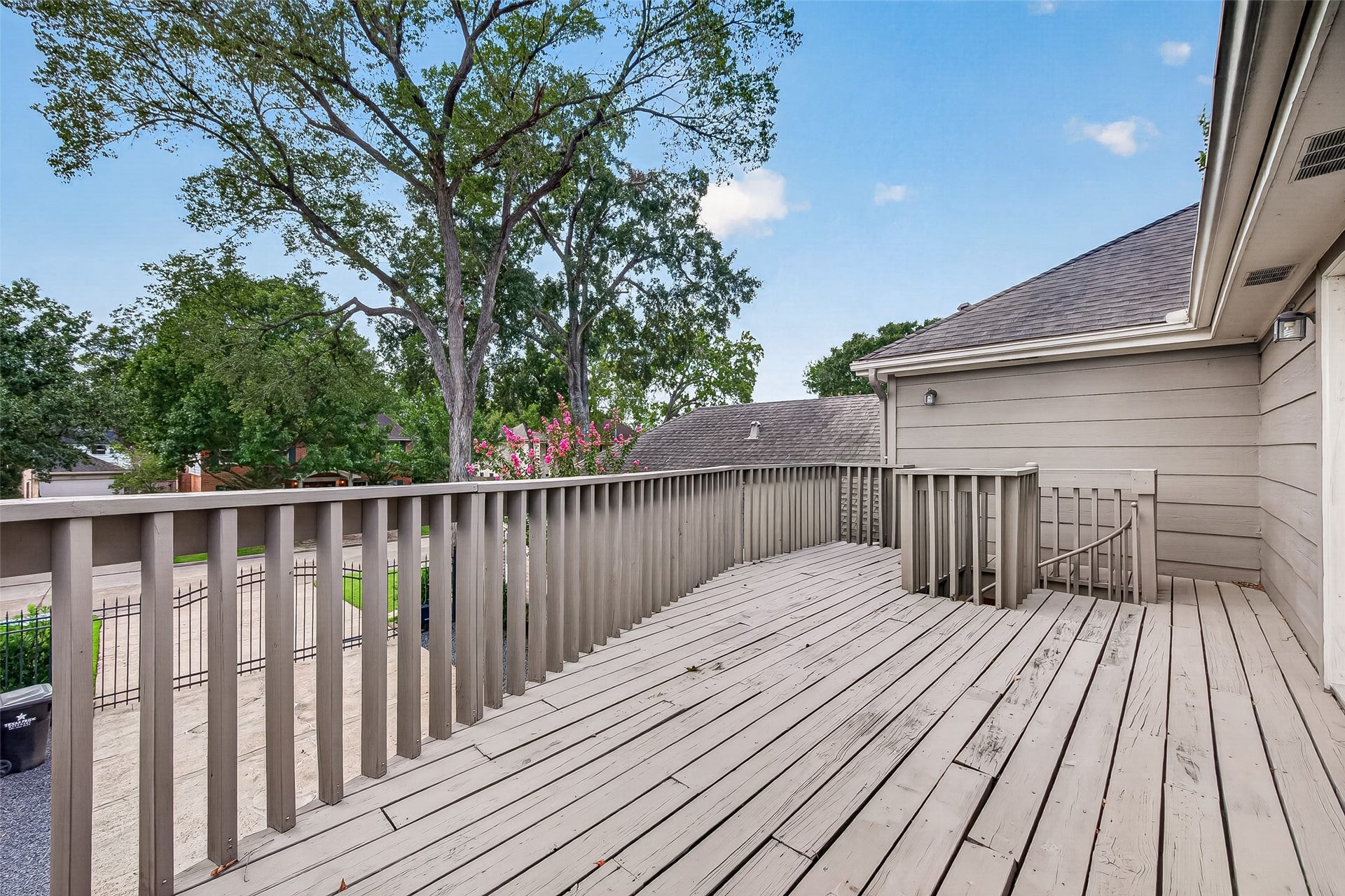 1122 Daria Drive, Houston, TX 77079 Balcony off the upstairs game room.
