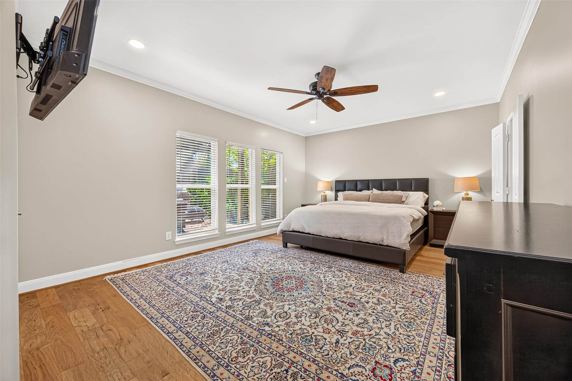1122 Daria Drive, Houston, TX 77079 Another view of the primary bedroom.