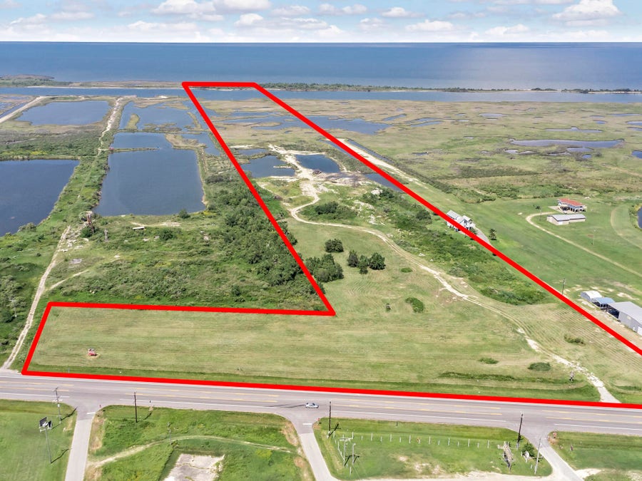 Property photo for 2169 Highway 87, Crystal Beach, TX