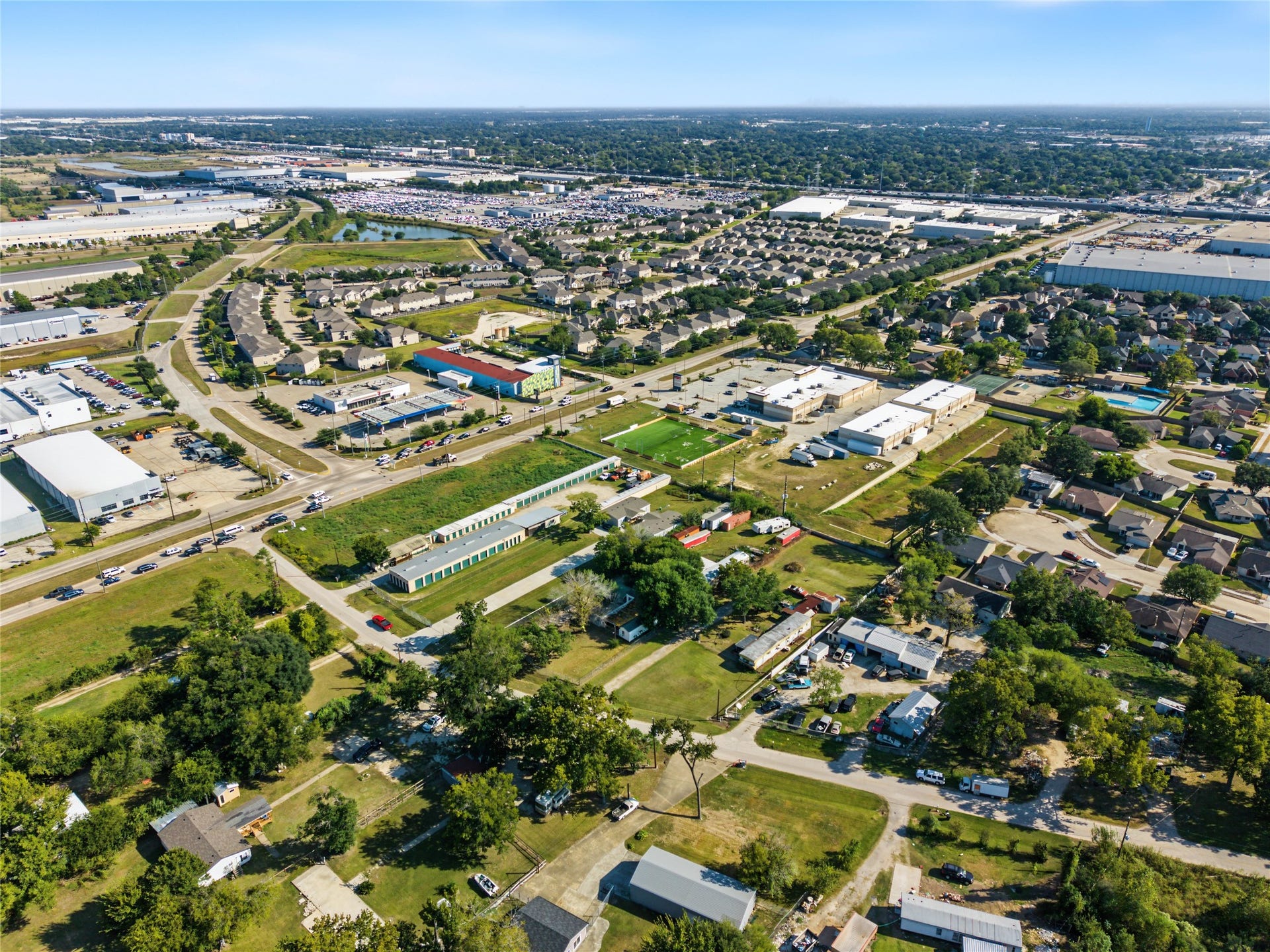 5331 Green Lane, Houston, TX 77066 5331 Green Lane, Houston, TX 77066