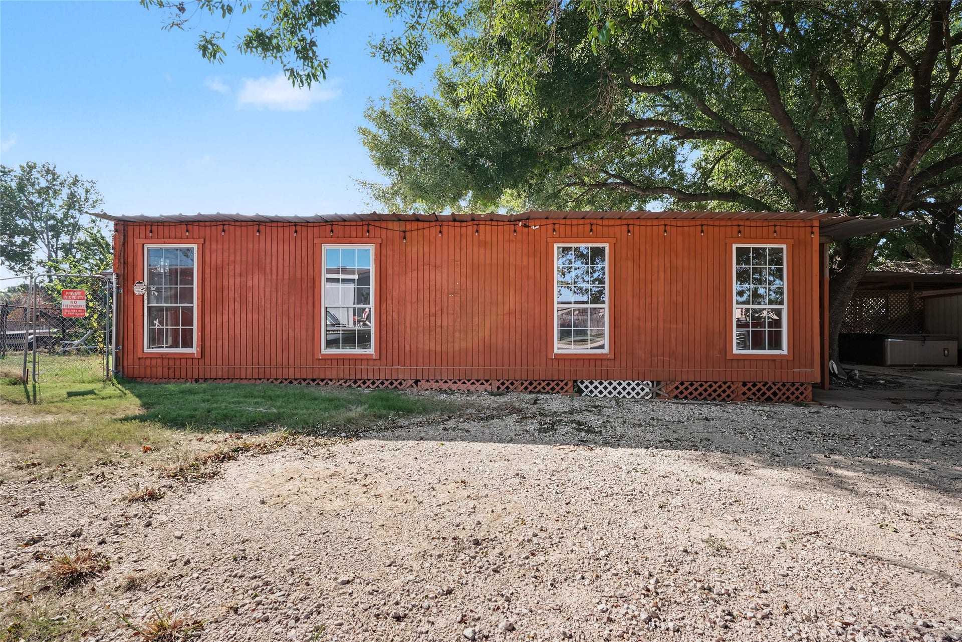 5331 Green Lane, Houston, TX 77066 5331 Green Lane, Houston, TX 77066
