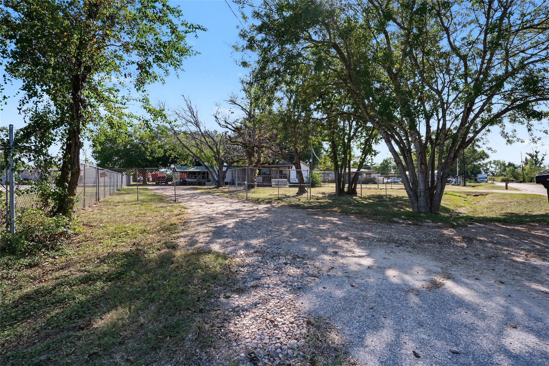 5331 Green Lane, Houston, TX 77066 5331 Green Lane, Houston, TX 77066