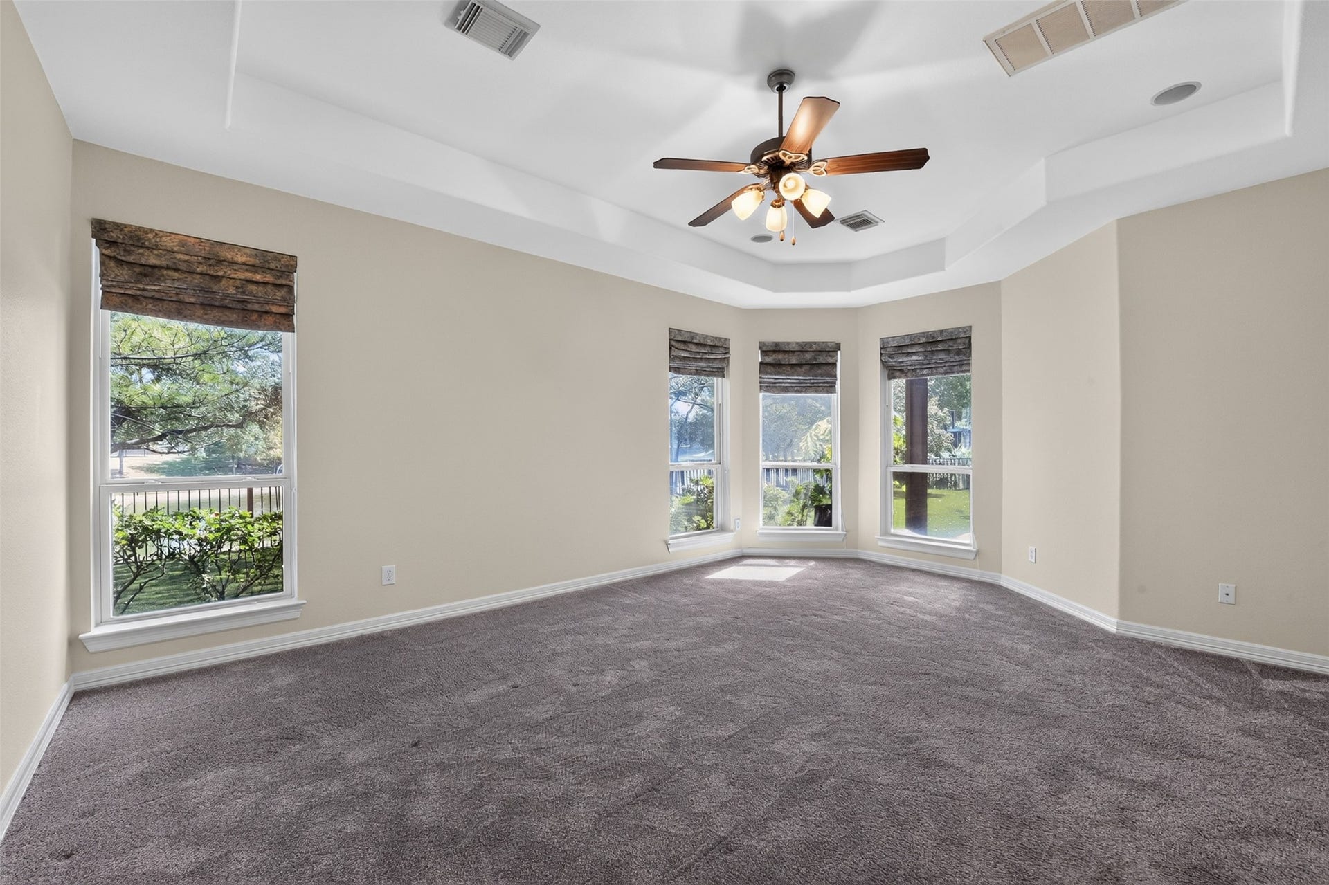 12009 Cedar Creek Drive, Pearland, TX 77584 A wonderful place to start and end each day in!