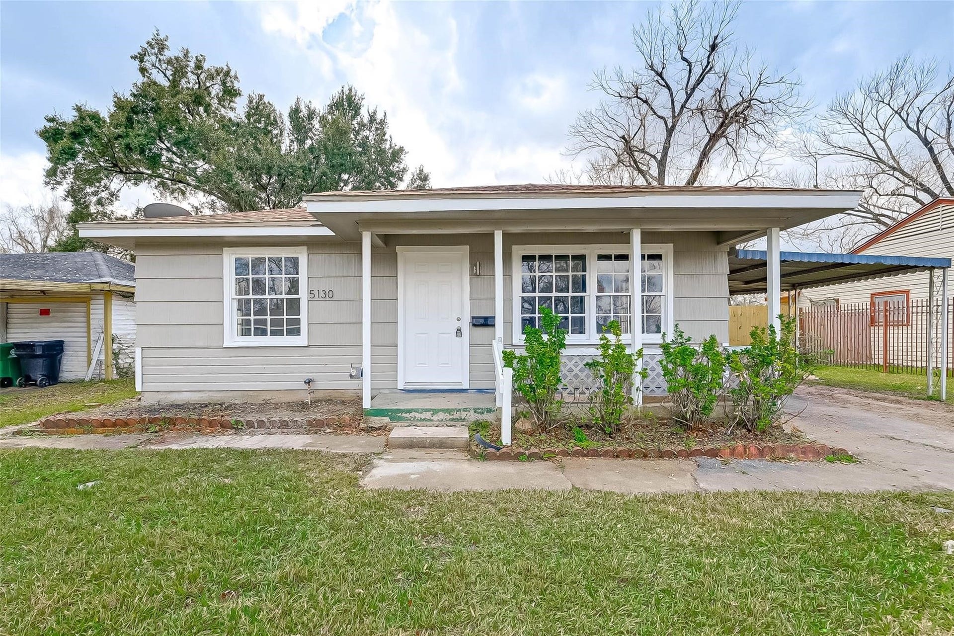 5130 Cosby Street, Houston, TX 77021 5130 Cosby Street, Houston, TX 77021