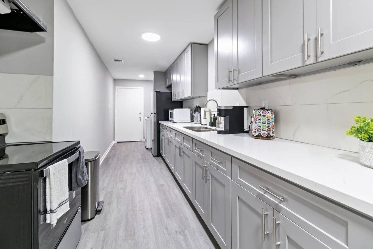 5130 Cosby Street, Houston, TX 77021 5130 Cosby Street, Houston, TX 77021