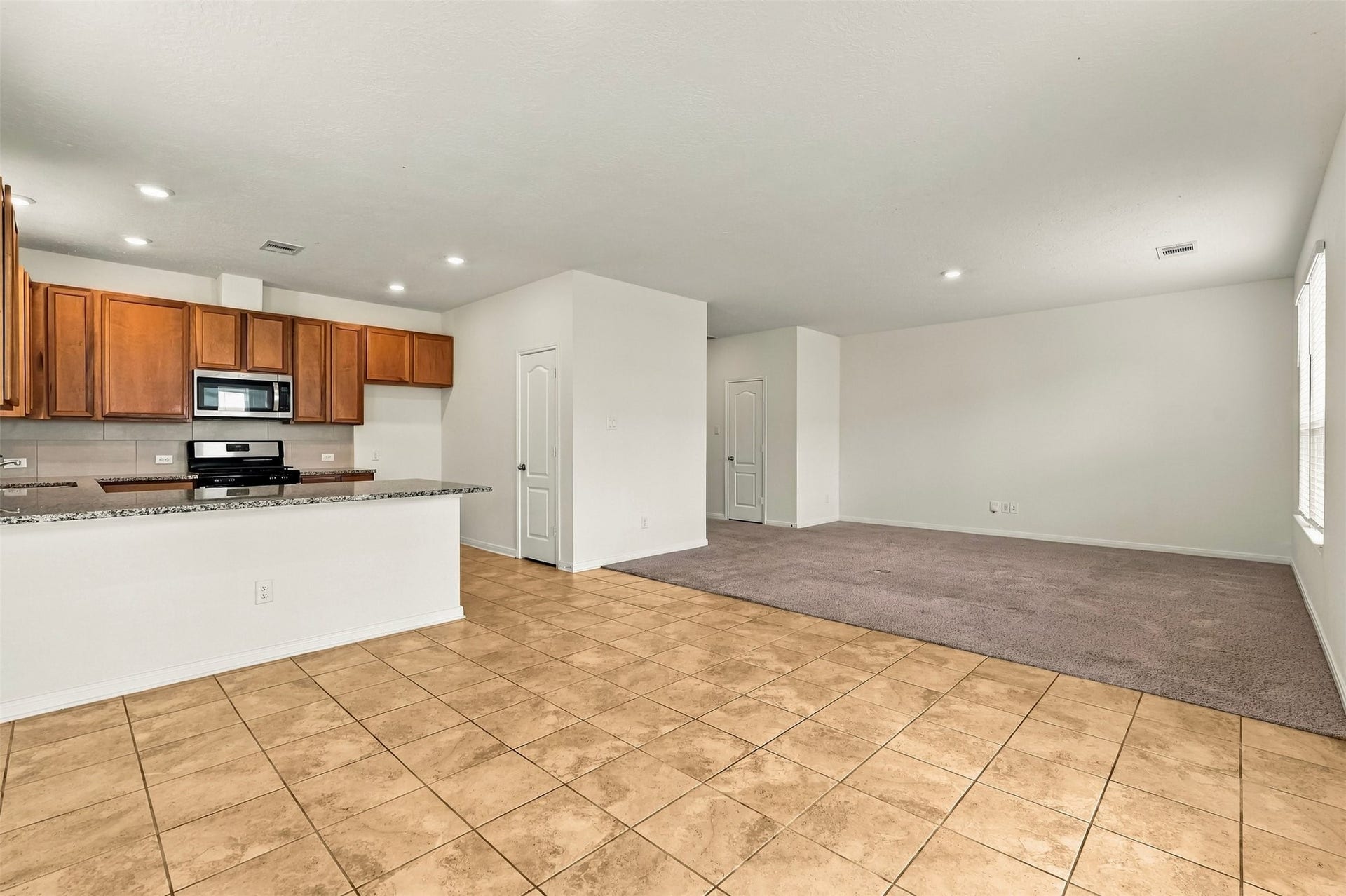 6021 Diamond Sky Lane, Houston, TX 77048 6021 Diamond Sky Lane, Houston, TX 77048