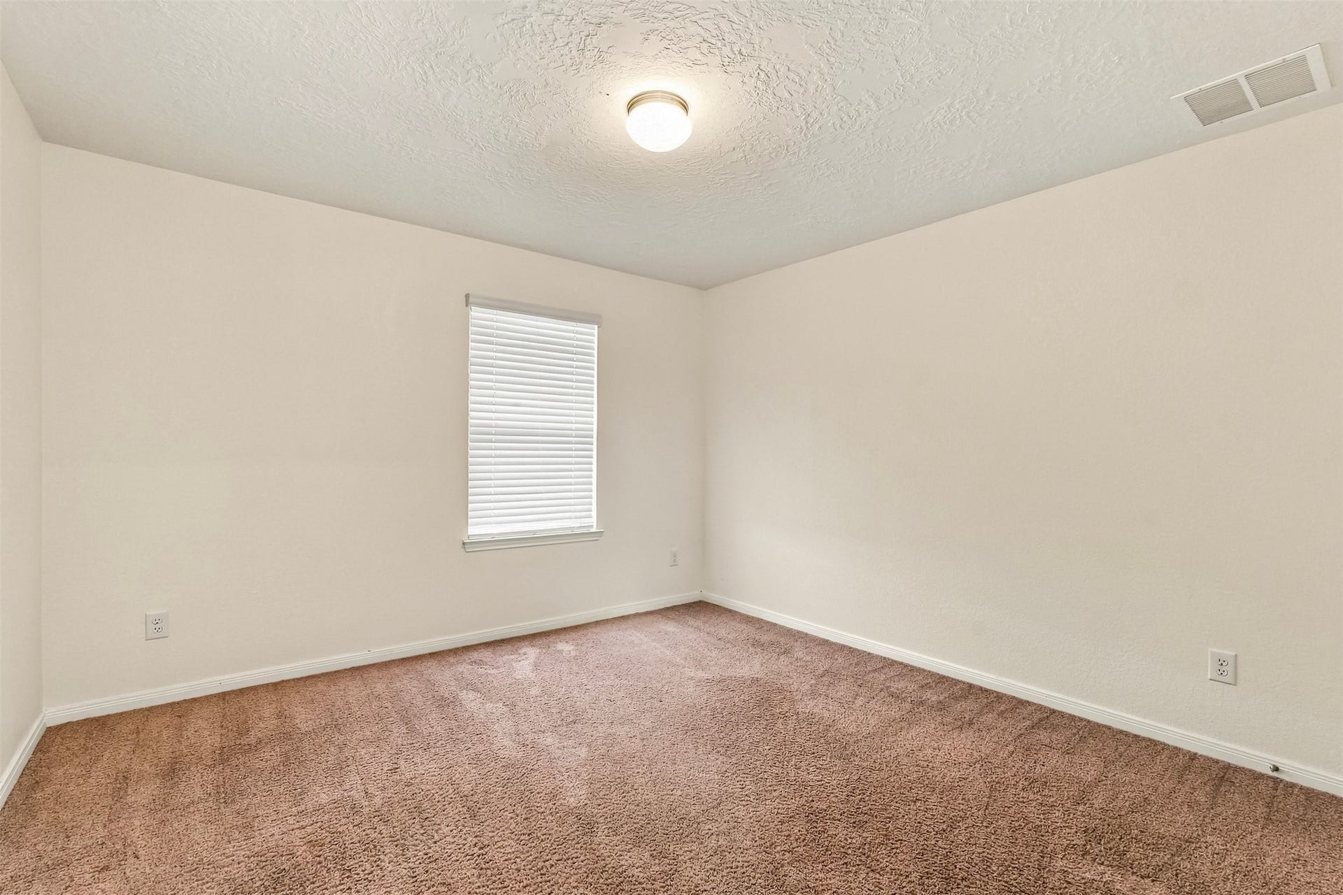 6021 Diamond Sky Lane, Houston, TX 77048 6021 Diamond Sky Lane, Houston, TX 77048