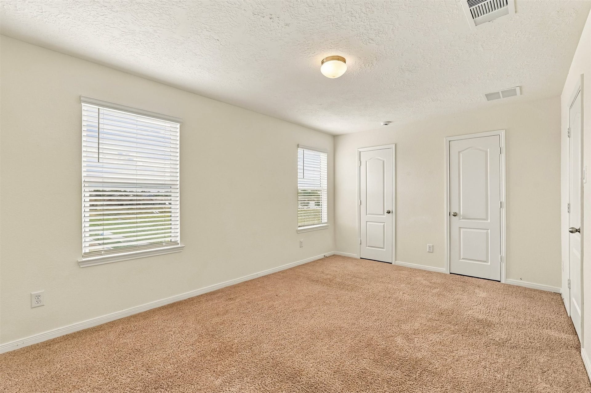 6021 Diamond Sky Lane, Houston, TX 77048 6021 Diamond Sky Lane, Houston, TX 77048