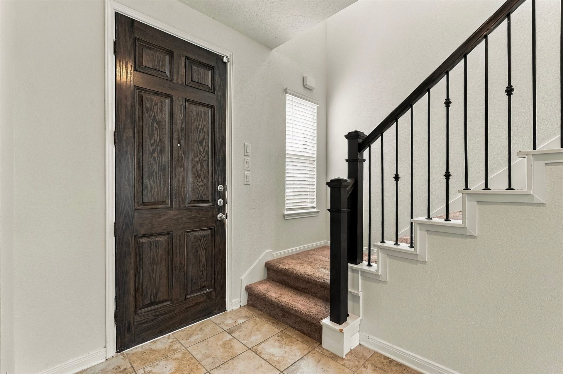 6021 Diamond Sky Lane, Houston, TX 77048 6021 Diamond Sky Lane, Houston, TX 77048