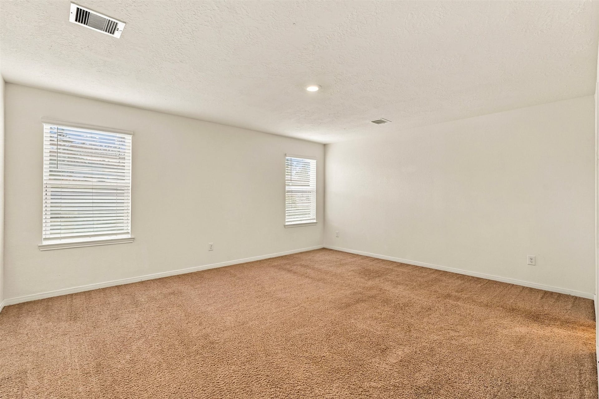 6021 Diamond Sky Lane, Houston, TX 77048 6021 Diamond Sky Lane, Houston, TX 77048
