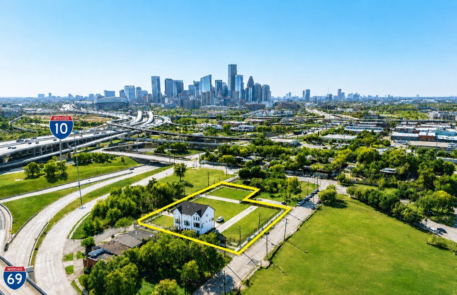 2743 Providence Street, Houston, TX 77020 2743 Providence is among the first six homes of what will be a 29-home gated community!
