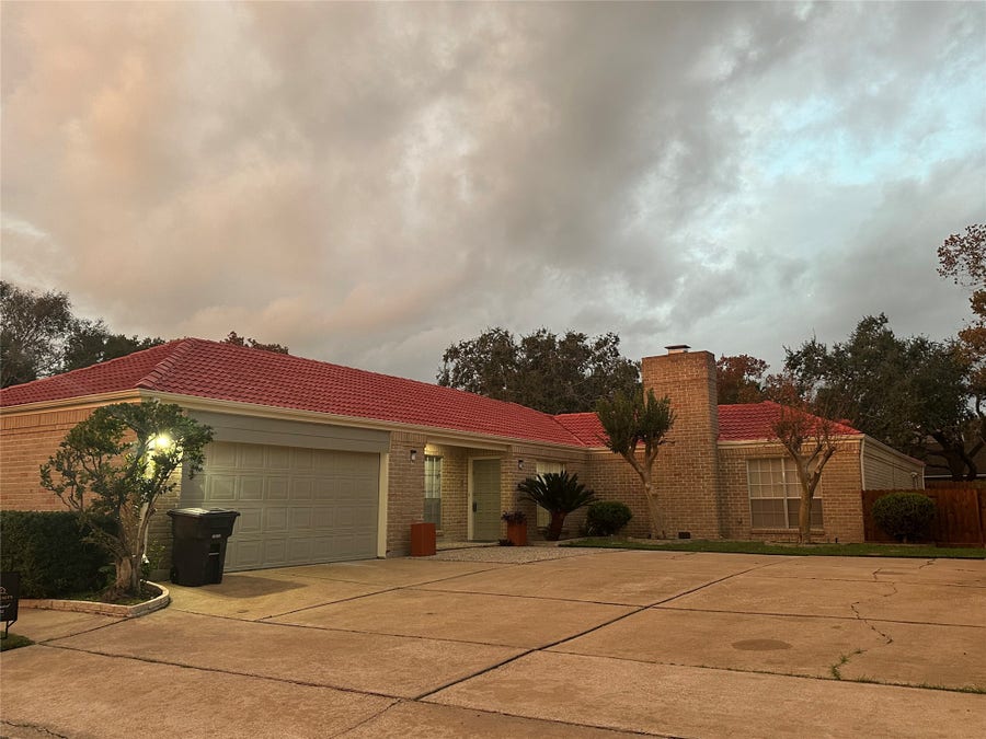 Property photo for 7846 Bankside Drive Drive, Houston, TX