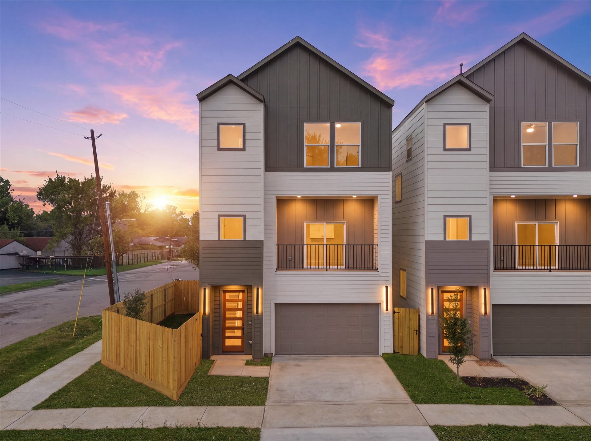 4717 Branch Street, Houston, TX 77021 Private gated entry secure side path creating a cozy, secluded transition from driveway to front door.