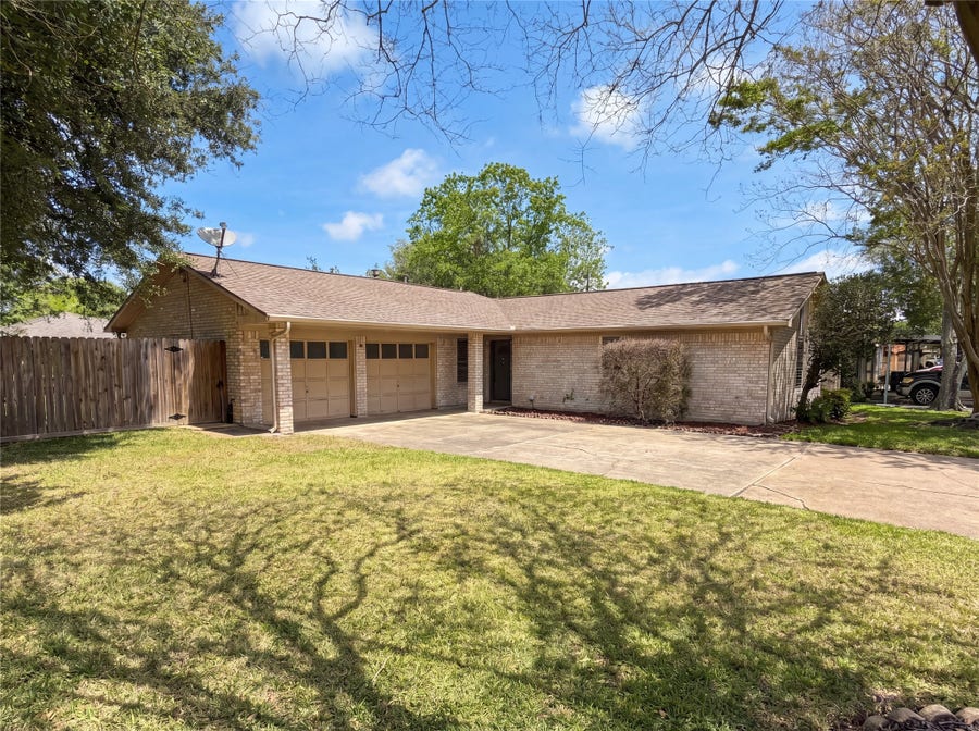 Property photo for 522 27th Avenue N, Texas City, TX