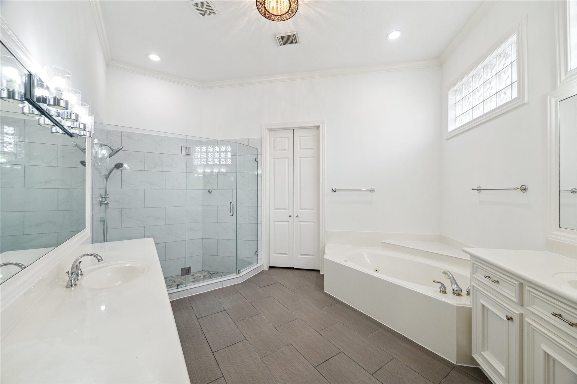 4111 Thistle Hill Court, Sugar Land, TX 77479 4111 Thistle Hill Court, Sugar Land, TX 77479