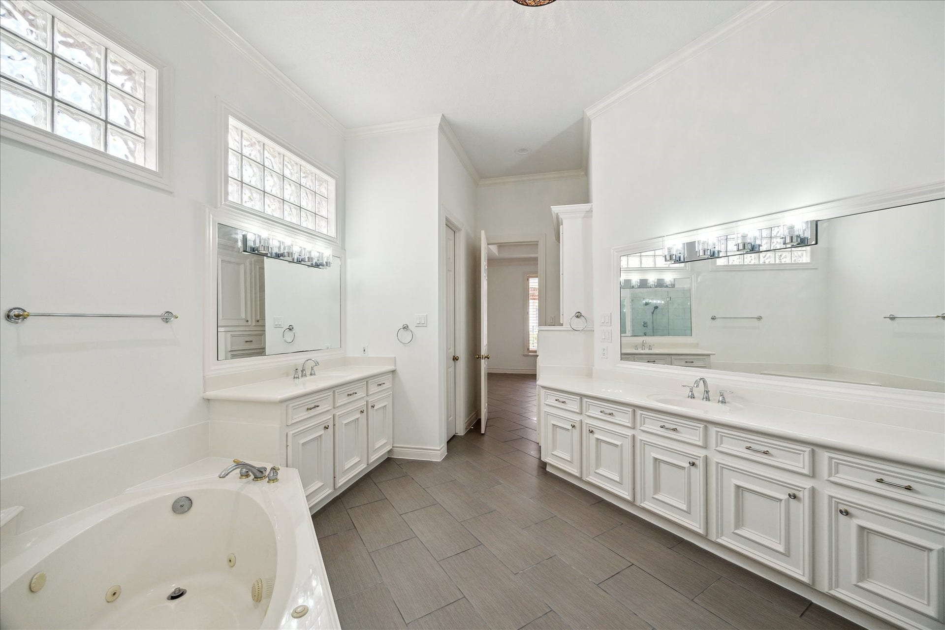 4111 Thistle Hill Court, Sugar Land, TX 77479 4111 Thistle Hill Court, Sugar Land, TX 77479