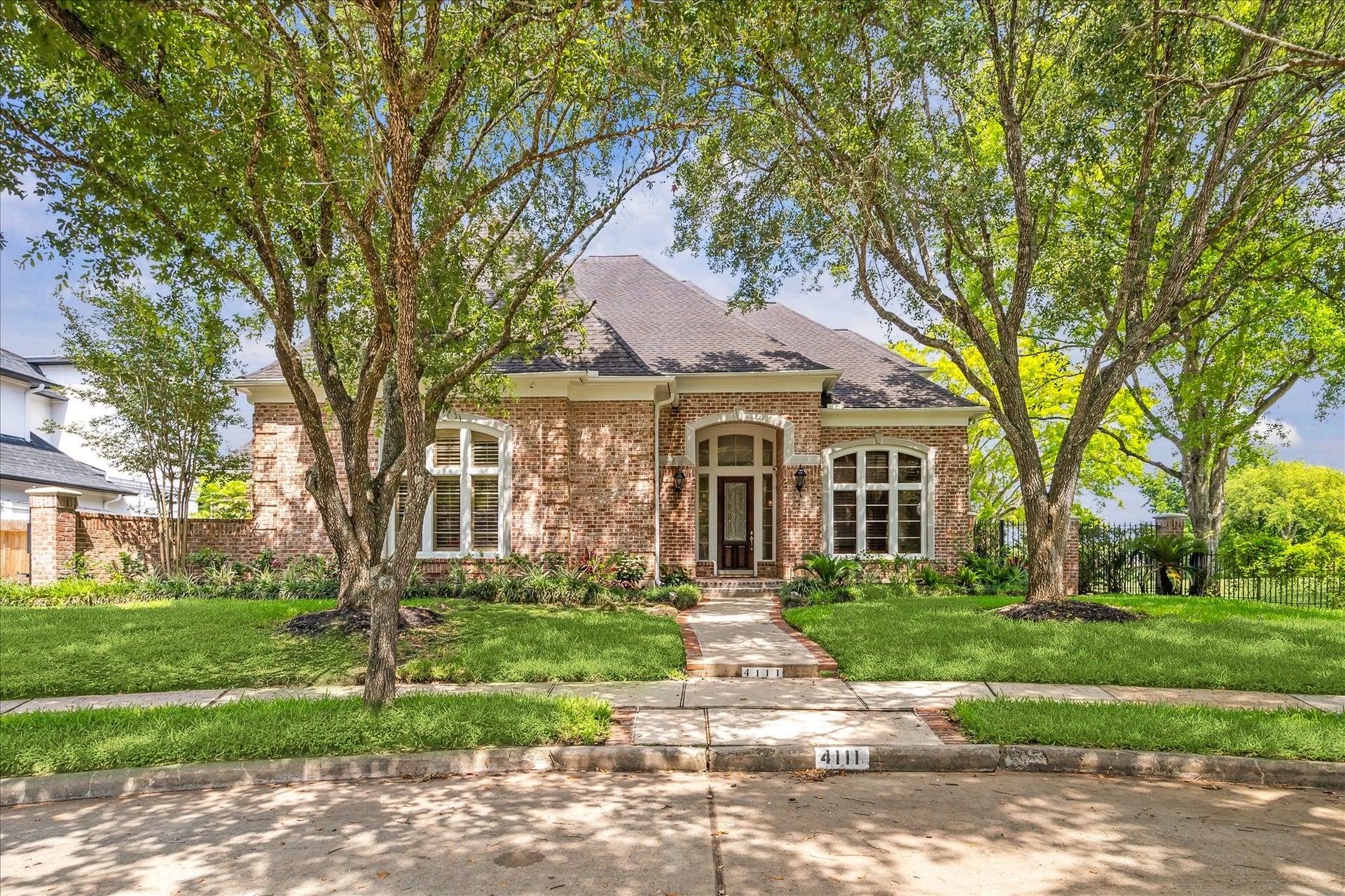 4111 Thistle Hill Court, Sugar Land, TX 77479 4111 Thistle Hill Court, Sugar Land, TX 77479