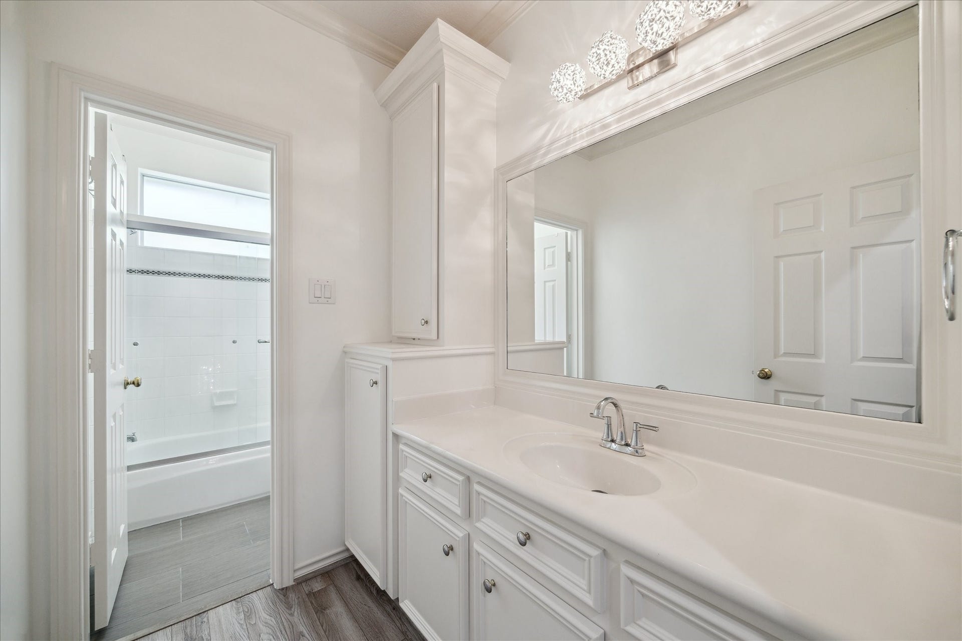4111 Thistle Hill Court, Sugar Land, TX 77479 4111 Thistle Hill Court, Sugar Land, TX 77479