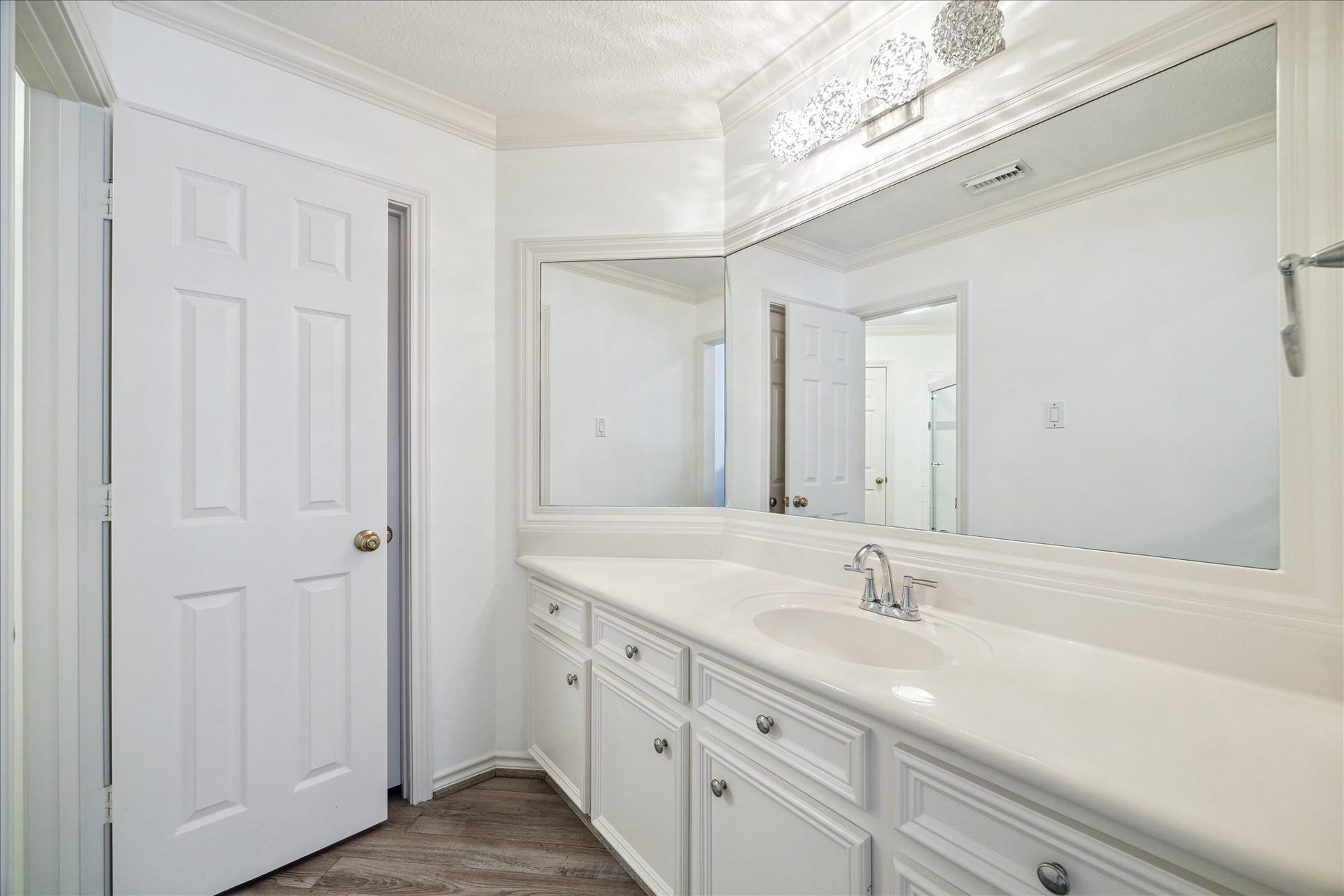 4111 Thistle Hill Court, Sugar Land, TX 77479 4111 Thistle Hill Court, Sugar Land, TX 77479